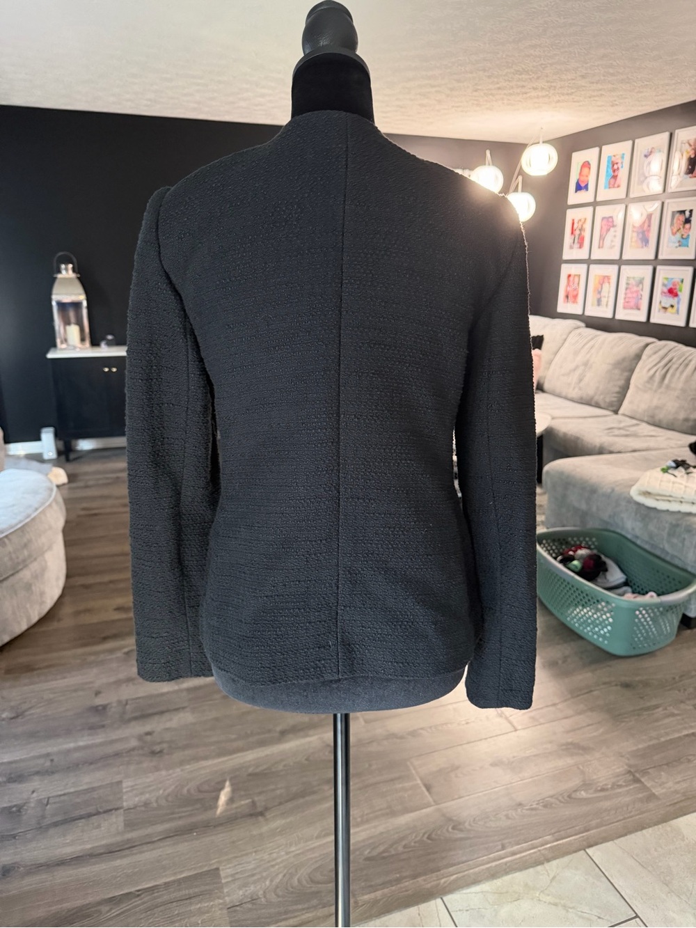 Ann Taylor Black Bouclé Gold Button Collarless Blazer Jacket Size 0 Classic Chic - Picture 4 of 5